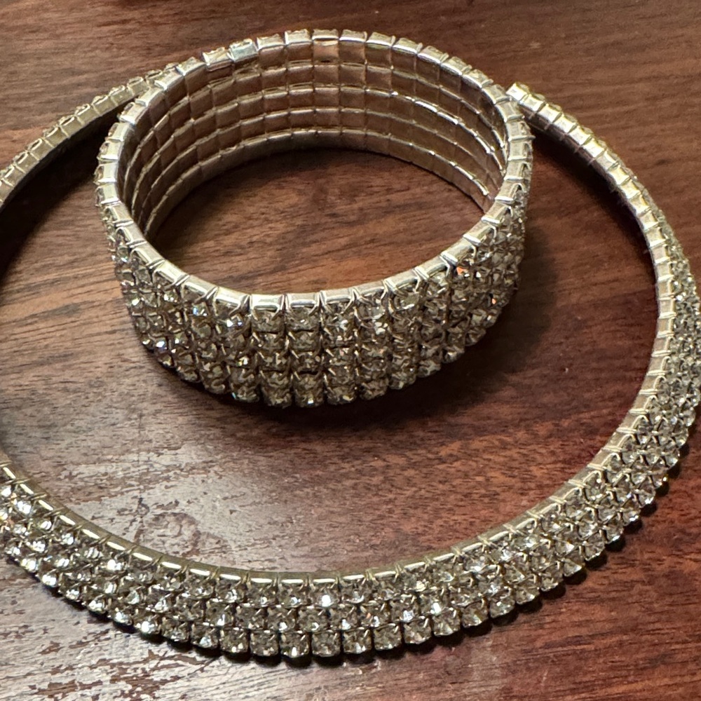 Sparkling Silver Rhinestone Choker Necklace and Bracelet Set